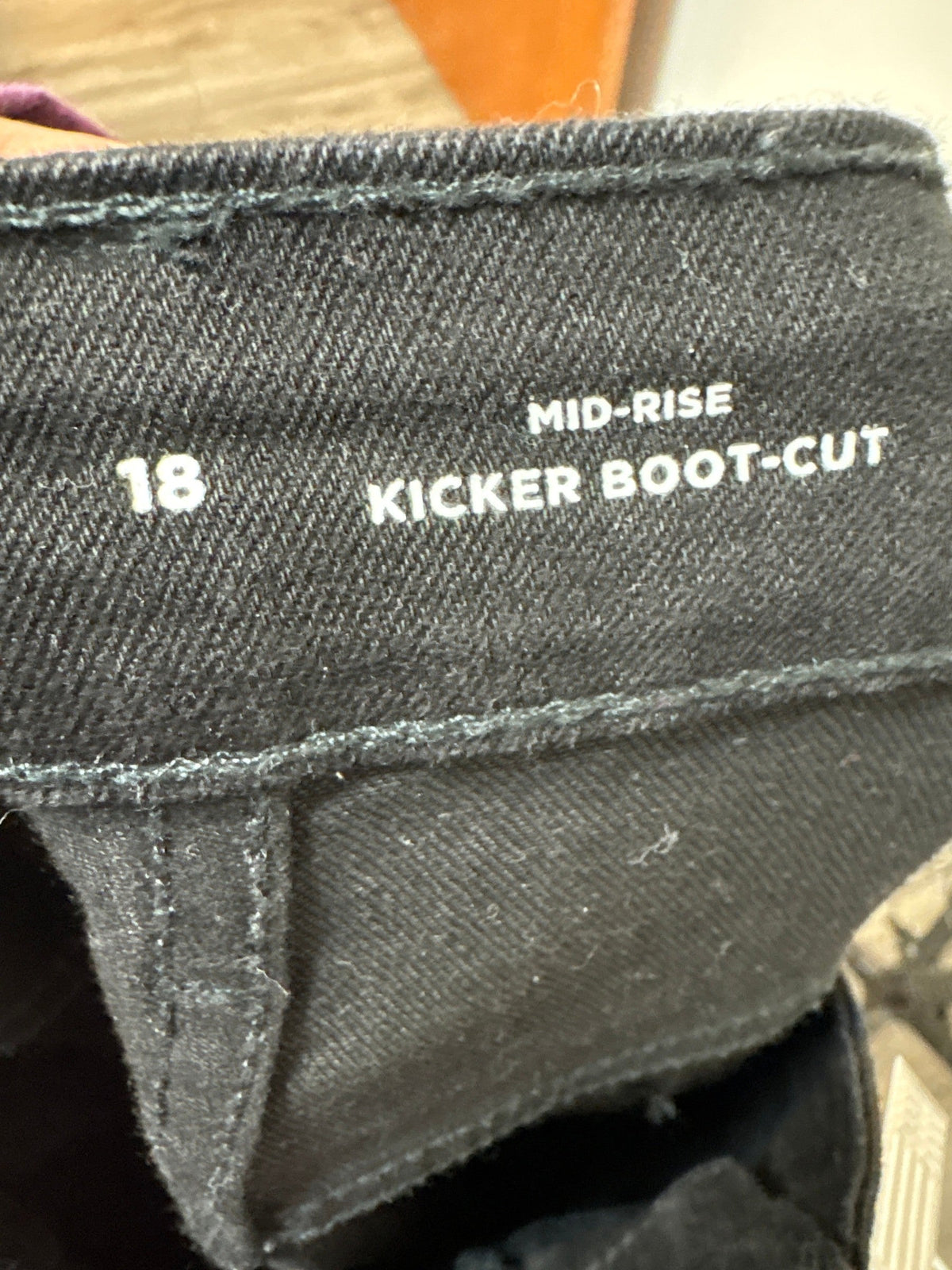 Old Navy Black Mid Rise Kicker Boot Cut 32" Inseam Jeans, 18