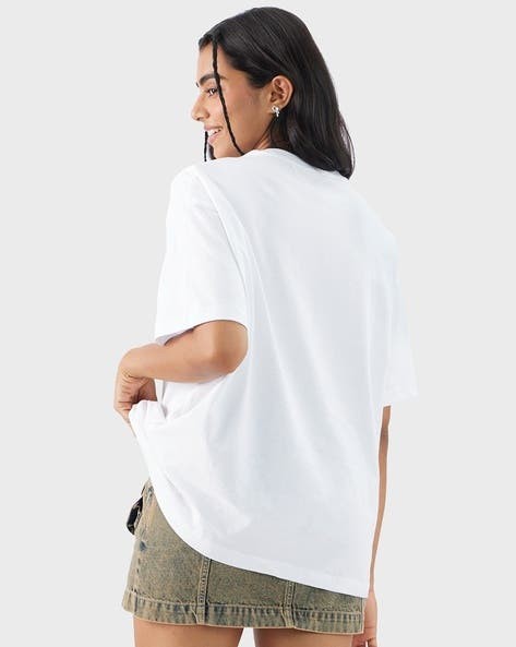 Woman's Oversized Round Neck Tee