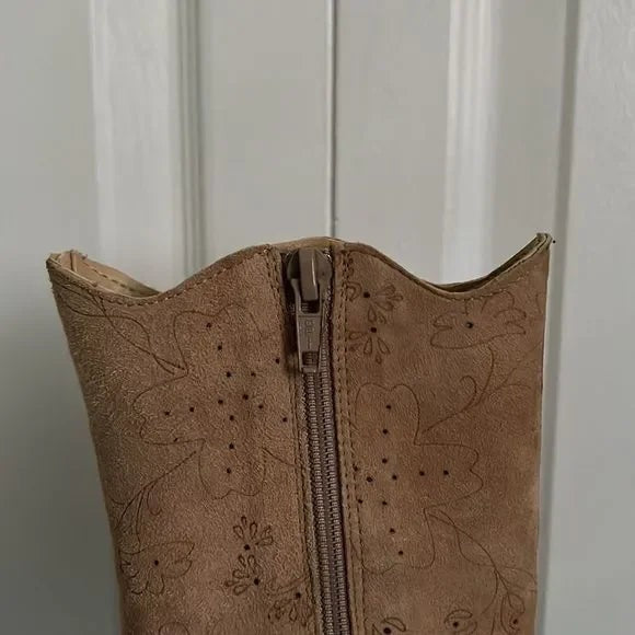 ROBERTO VIANNI TAN SUEDE HEEL BOOTS SIZE 38 MADE IN ITALY