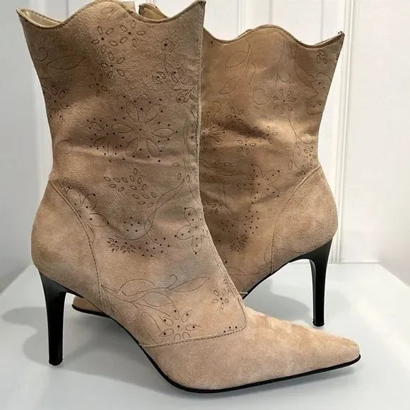 ROBERTO VIANNI TAN SUEDE HEEL BOOTS SIZE 38 MADE IN ITALY