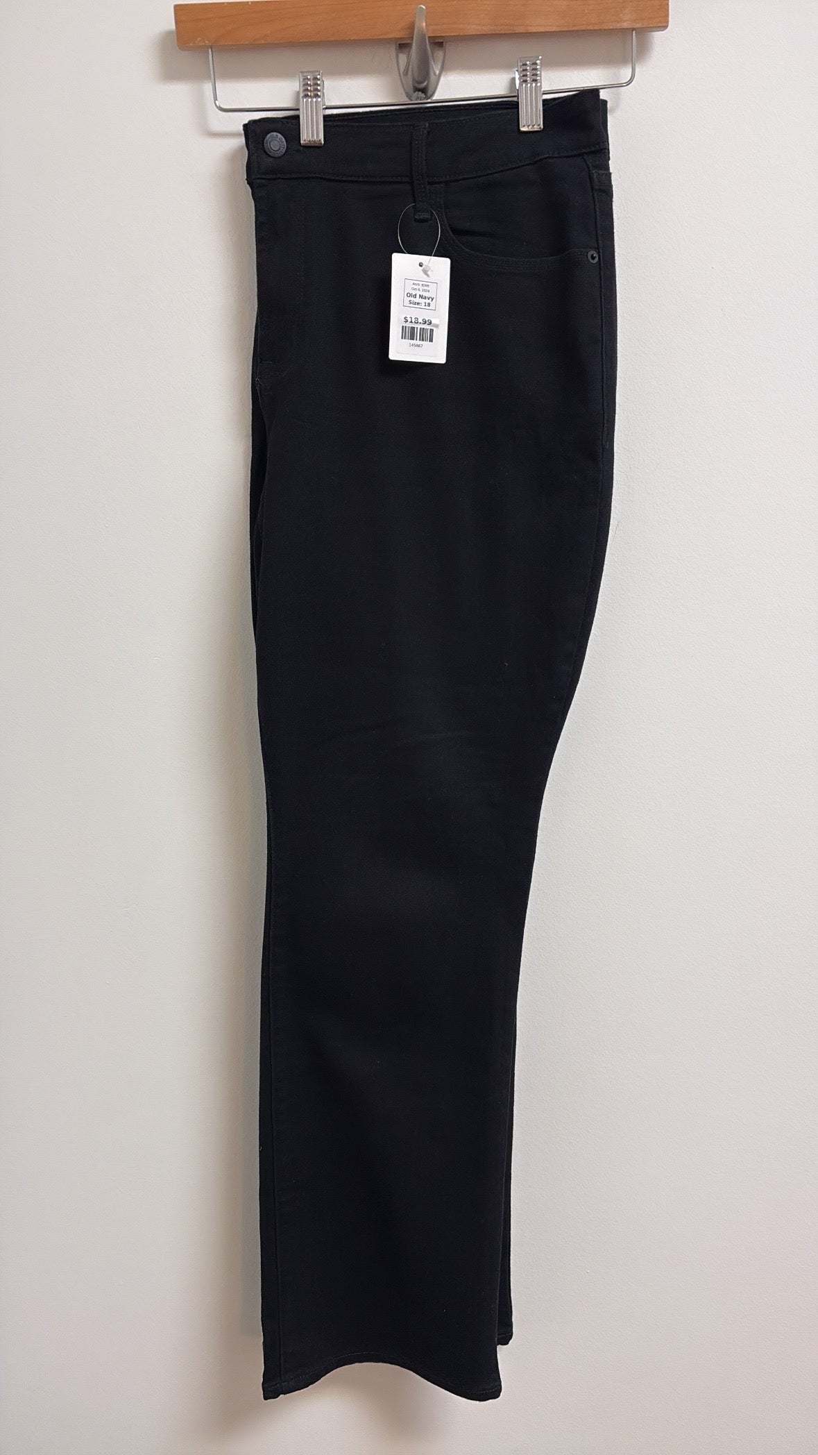 Old Navy Black Mid Rise Kicker Boot Cut 32" Inseam Jeans, 18